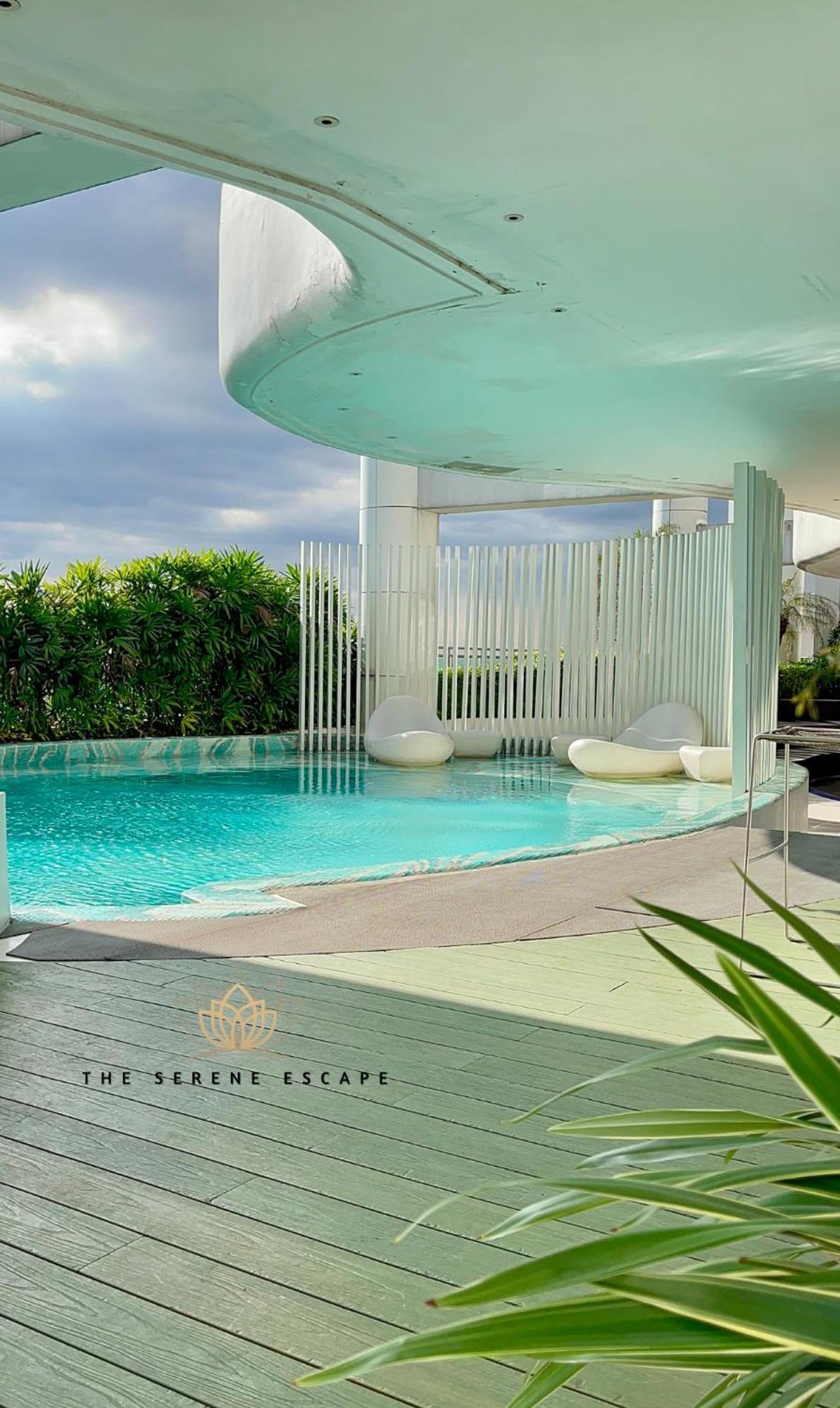 Appartamento The Serene Escape Rockwell Makati City View 1Br Manila Esterno foto